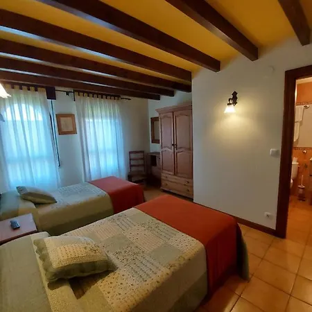 Casa De Labranza Ria De Castellanos بيت ضيافة أرنويرو