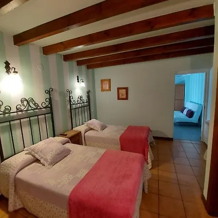 Casa De Labranza Ria De Castellanos بيت ضيافة أرنويرو