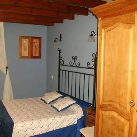 Casa De Labranza Ria De Castellanos Vendégház *