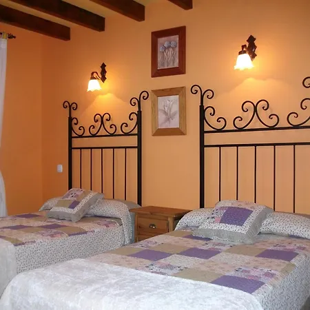 Casa De Labranza Ria De Castellanos Affittacamere