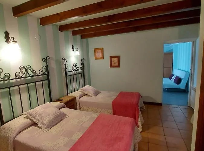 Casa De Labranza Ria De Castellanos בית הארחה ארנוארו