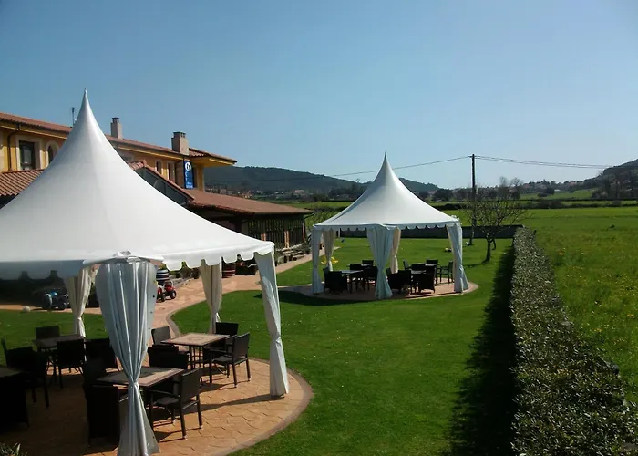 Casa De Labranza Ria De Castellanos בית הארחה 4*